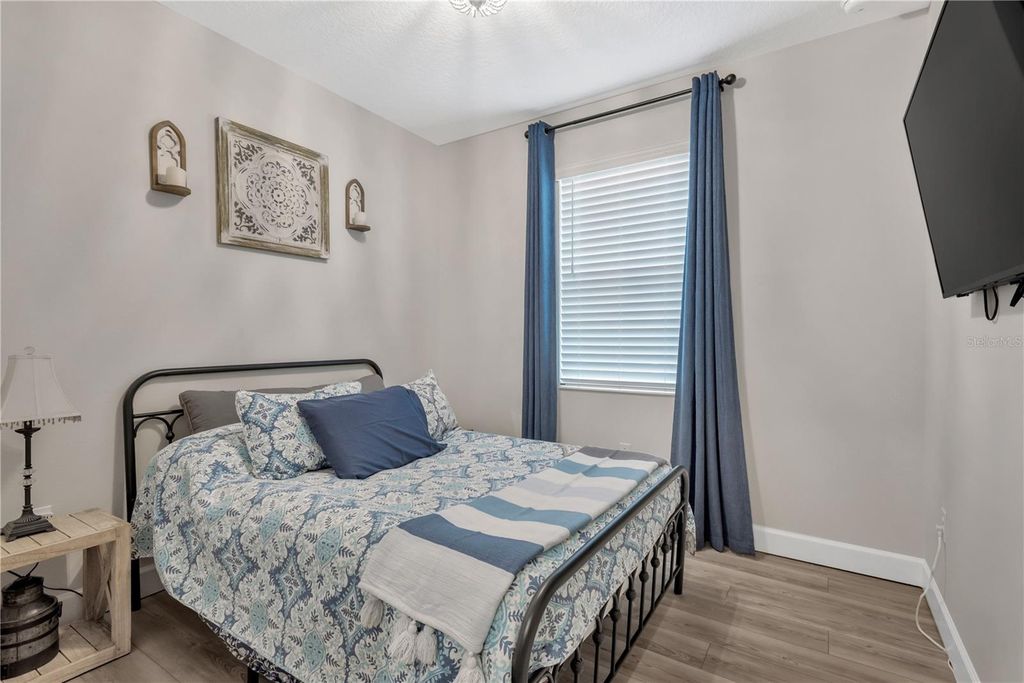 Image 12 of property listing at 315 BLACKROCK LANE, Apollo Beach, FL 33572