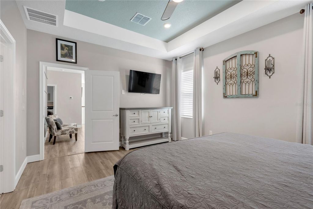 Image 36 of property listing at 315 BLACKROCK LANE, Apollo Beach, FL 33572