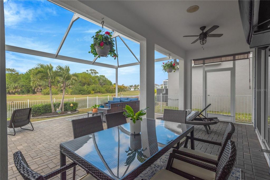 Image 37 of property listing at 315 BLACKROCK LANE, Apollo Beach, FL 33572