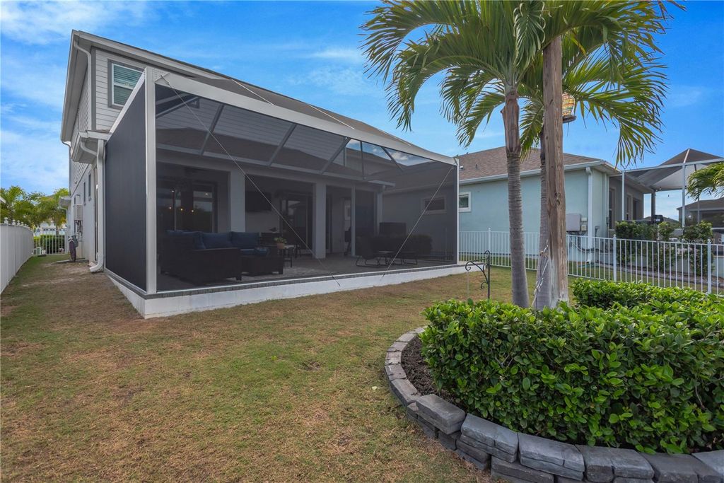 Image 41 of property listing at 315 BLACKROCK LANE, Apollo Beach, FL 33572