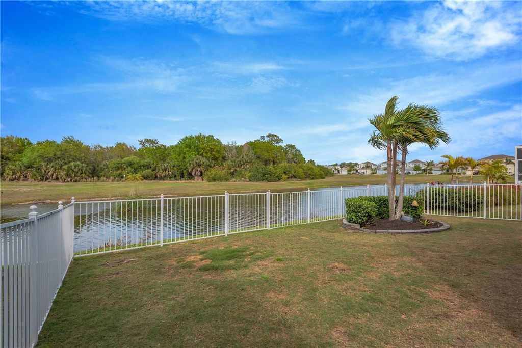 Image 44 of property listing at 315 BLACKROCK LANE, Apollo Beach, FL 33572