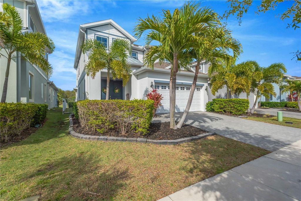 Image 46 of property listing at 315 BLACKROCK LANE, Apollo Beach, FL 33572