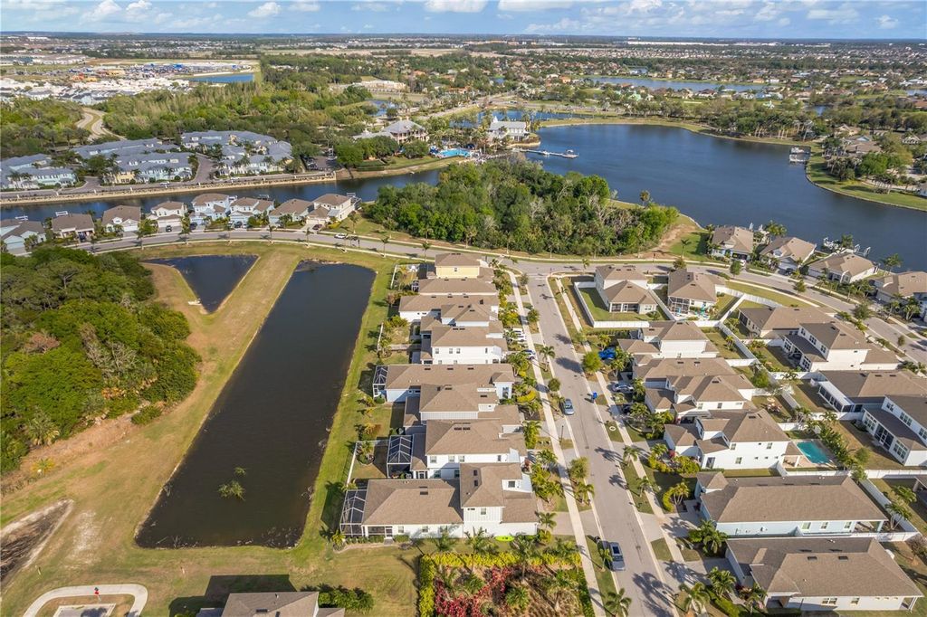 Image 59 of property listing at 315 BLACKROCK LANE, Apollo Beach, FL 33572