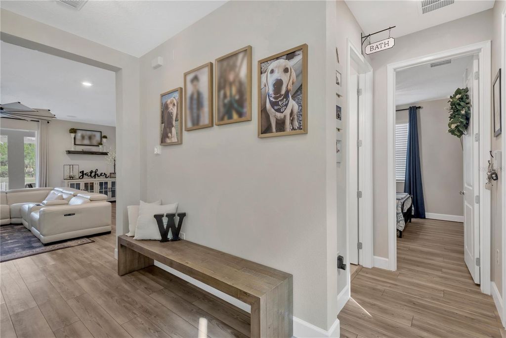 Image 10 of property listing at 315 BLACKROCK LANE, Apollo Beach, FL 33572