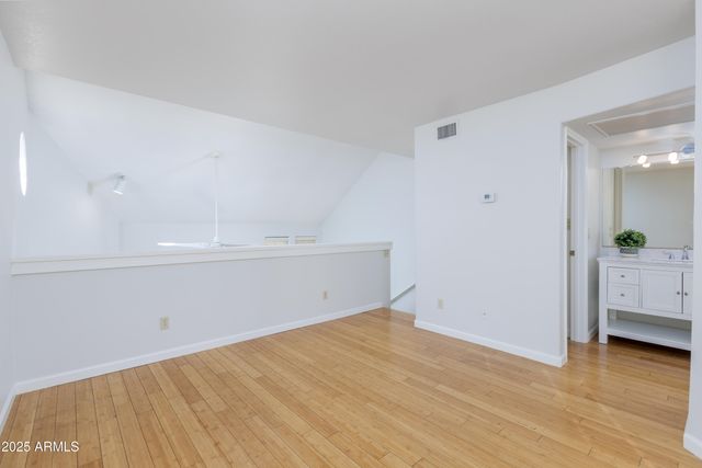 1025 E Highland Avenue 30, Phoenix, AZ 85014