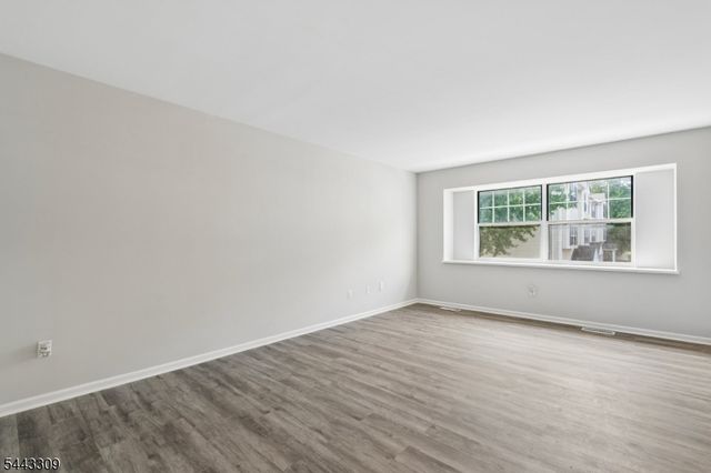 36 E Grand Ave, Rahway City, NJ 07065
