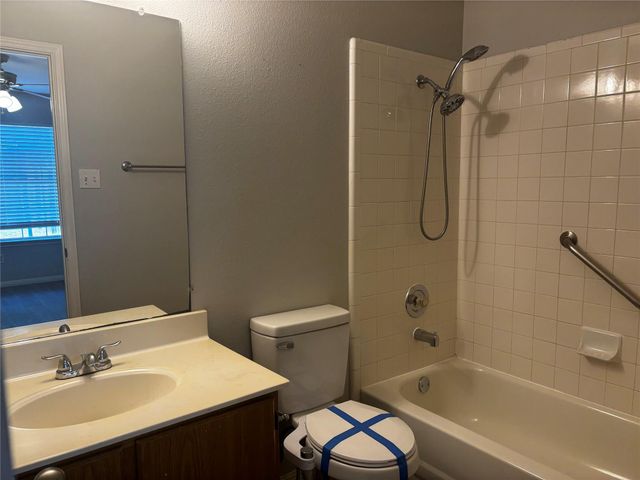 501 Texas Ave, Round Rock, TX 78664