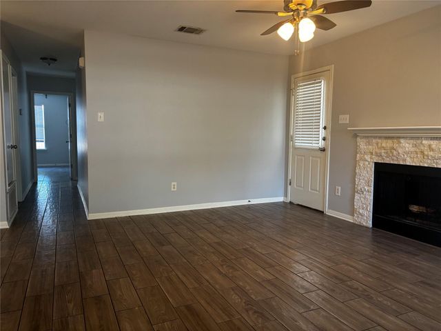 501 Texas Ave, Round Rock, TX 78664