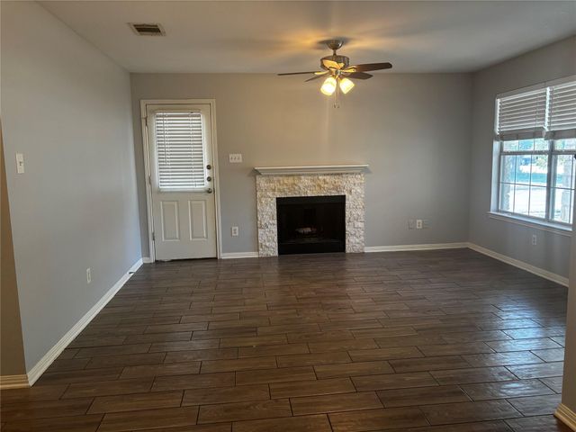 501 Texas Ave, Round Rock, TX 78664