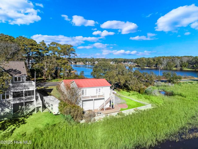 641 Shoreline Drive W, Sunset Beach, NC 28468