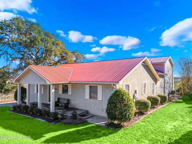 641 Shoreline Drive W, Sunset Beach, NC 28468