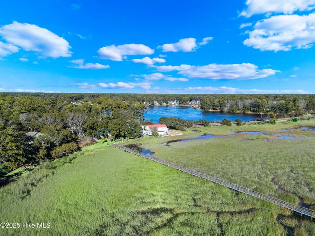 641 Shoreline Drive W, Sunset Beach, NC 28468