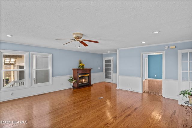 641 Shoreline Drive W, Sunset Beach, NC 28468