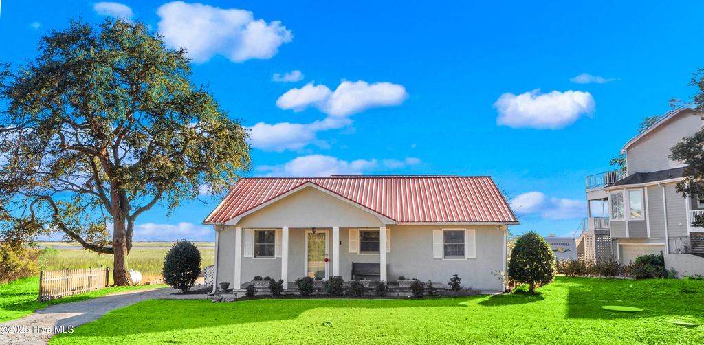 641 Shoreline Drive W, Sunset Beach, NC 28468