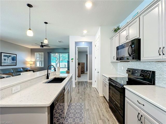 8858 Tuscany Isles DR, Punta Gorda, FL 33950