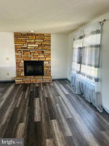 6015 SUNNY MEADOWS DR, Fredericksburg, VA 22407