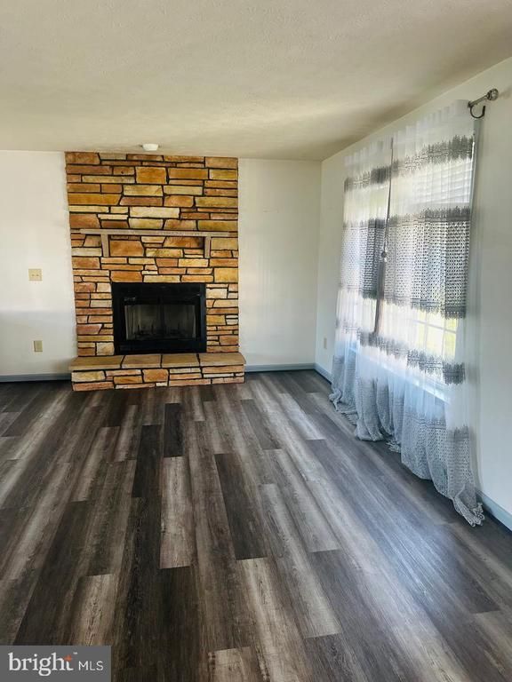 6015 SUNNY MEADOWS DR, Fredericksburg, VA 22407