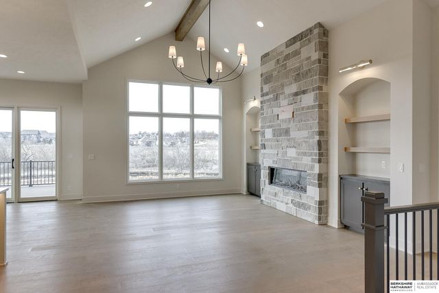 11723 Cove Hollow Drive, Papillion, NE 68046