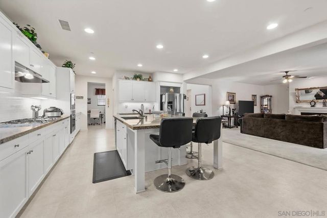 35160 Mahogany Glen Dr., Winchester, CA 92596