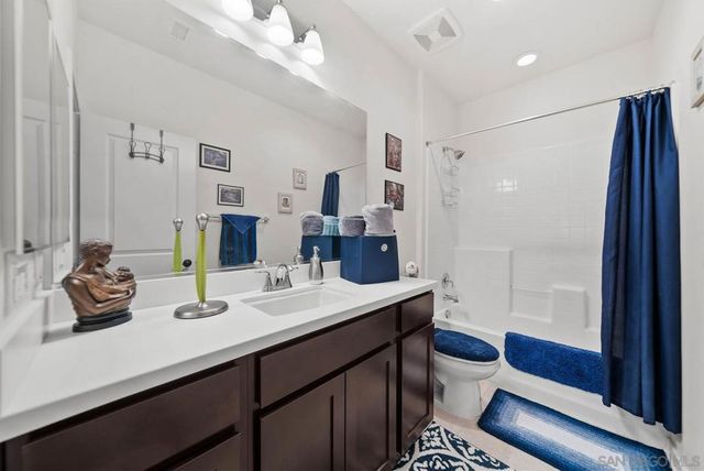 35160 Mahogany Glen Dr., Winchester, CA 92596