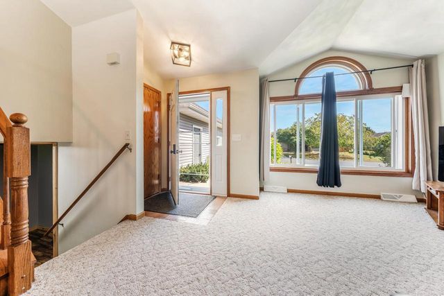 1341 ALPINE LANE, Neenah, WI 54956