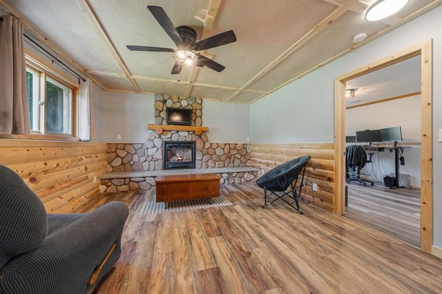 1341 ALPINE LANE, Neenah, WI 54956