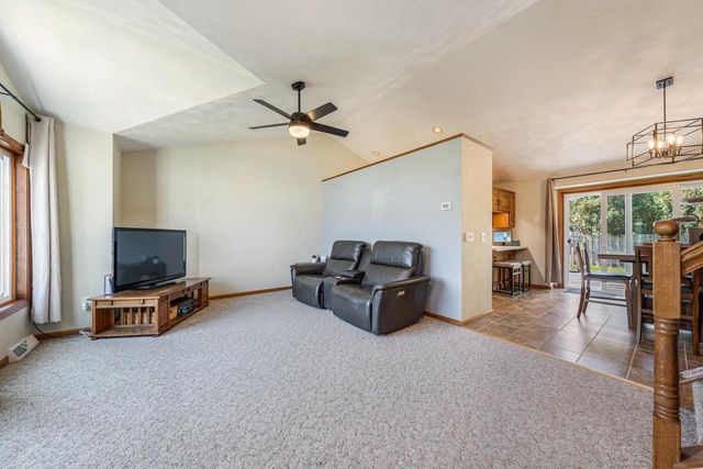 1341 ALPINE LANE, Neenah, WI 54956