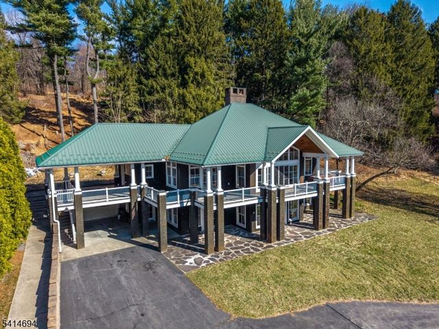 201 Lows Hollow Rd, Lopatcong Twp., NJ 08886