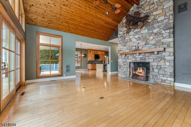 201 Lows Hollow Rd, Lopatcong Twp., NJ 08886