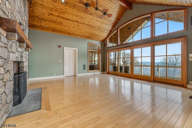 201 Lows Hollow Rd, Lopatcong Twp., NJ 08886