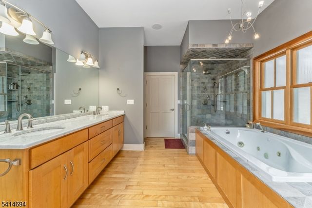 201 Lows Hollow Rd, Lopatcong Twp., NJ 08886