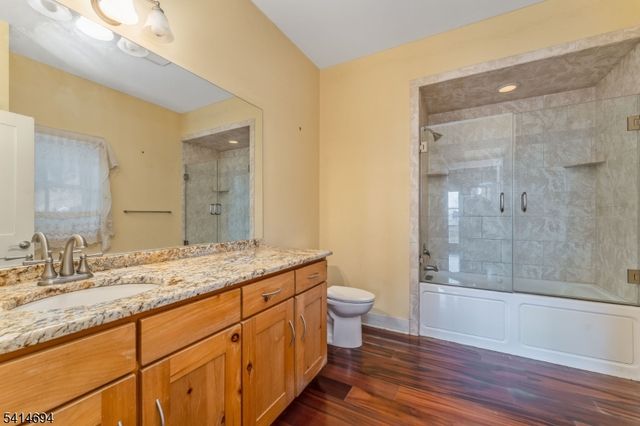 201 Lows Hollow Rd, Lopatcong Twp., NJ 08886