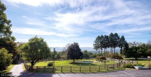 201 Lows Hollow Rd, Lopatcong Twp., NJ 08886