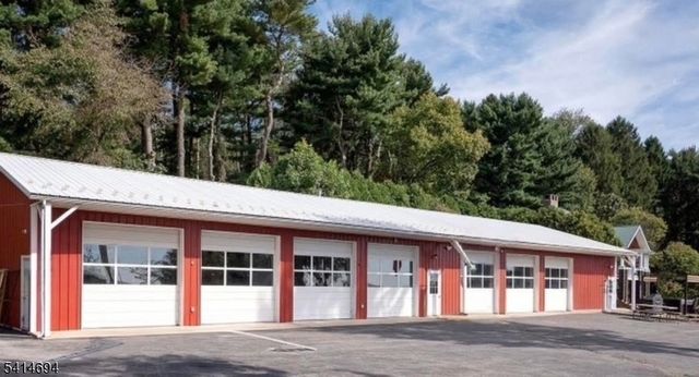 201 Lows Hollow Rd, Lopatcong Twp., NJ 08886