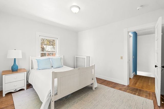 21 Howe St, Wellesley, MA 02482