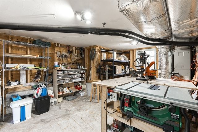 21 Howe St, Wellesley, MA 02482