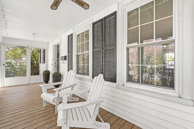 21 Howe St, Wellesley, MA 02482