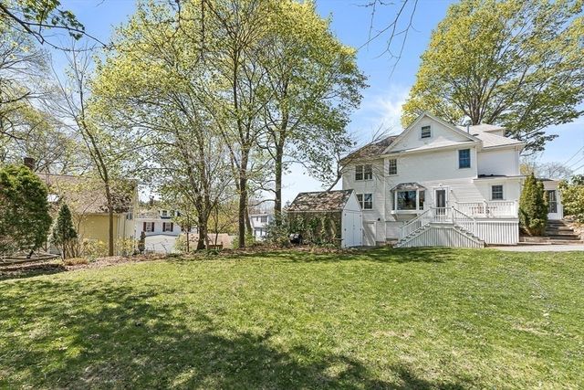 21 Howe St, Wellesley, MA 02482