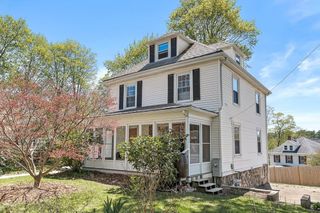 21 Howe St, Wellesley, MA 02482