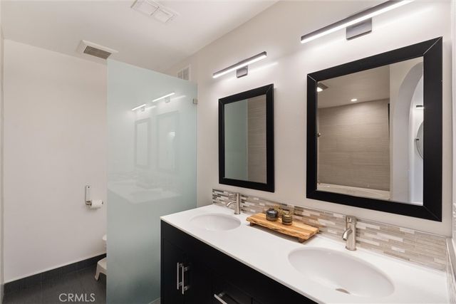 5305 White Oak Ave E, Encino, CA 91316