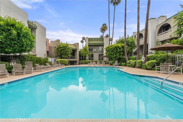 5305 White Oak Ave E, Encino, CA 91316