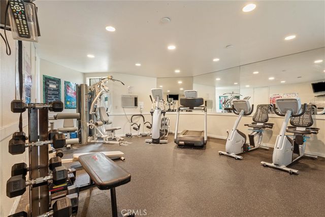 5305 White Oak Ave E, Encino, CA 91316