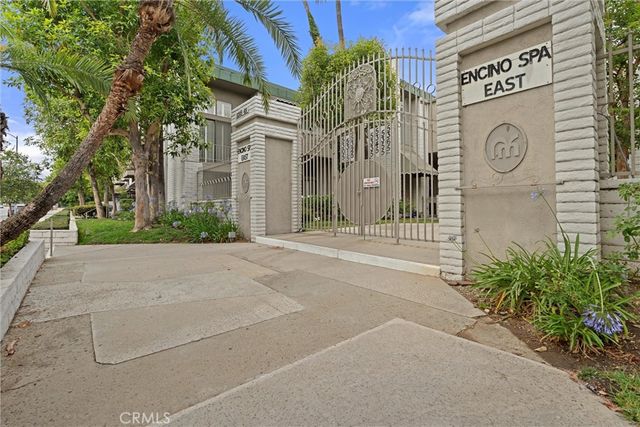 5305 White Oak Ave E, Encino, CA 91316