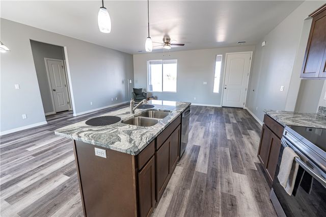 7152 E E Stetson Dr Avenue, Kingman, AZ 86401