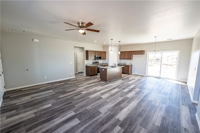 7152 E E Stetson Dr Avenue, Kingman, AZ 86401