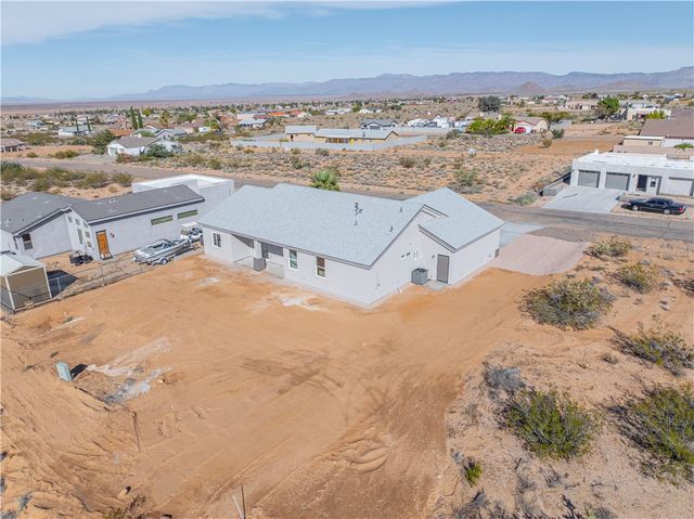 7152 E E Stetson Dr Avenue, Kingman, AZ 86401