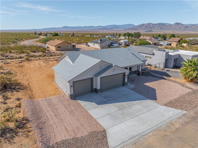 7152 E E Stetson Dr Avenue, Kingman, AZ 86401