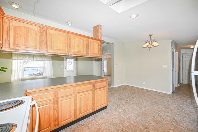 66 Sunset Way, Manchester, NH 03104