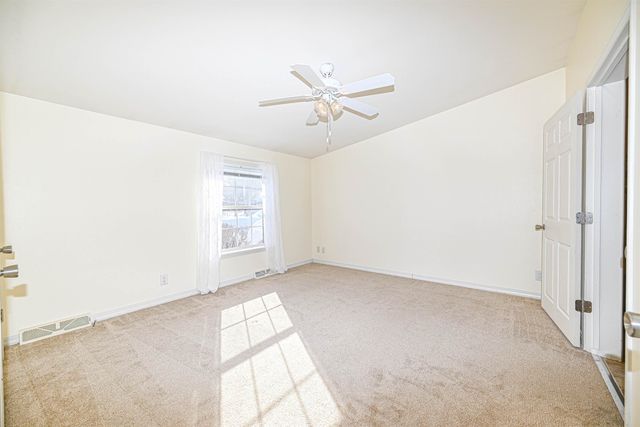 66 Sunset Way, Manchester, NH 03104