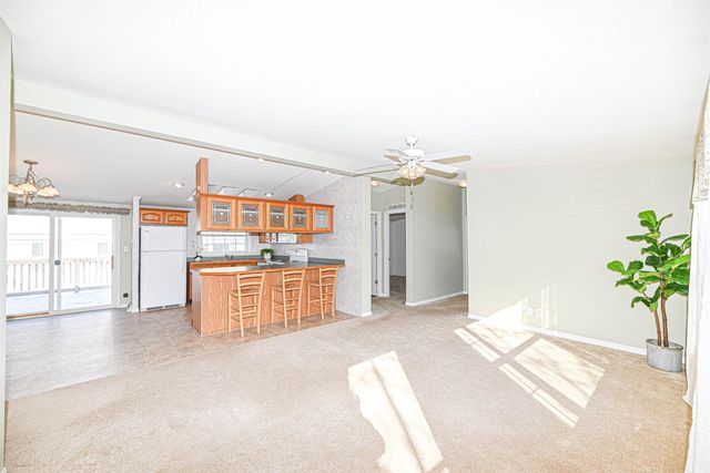 66 Sunset Way, Manchester, NH 03104